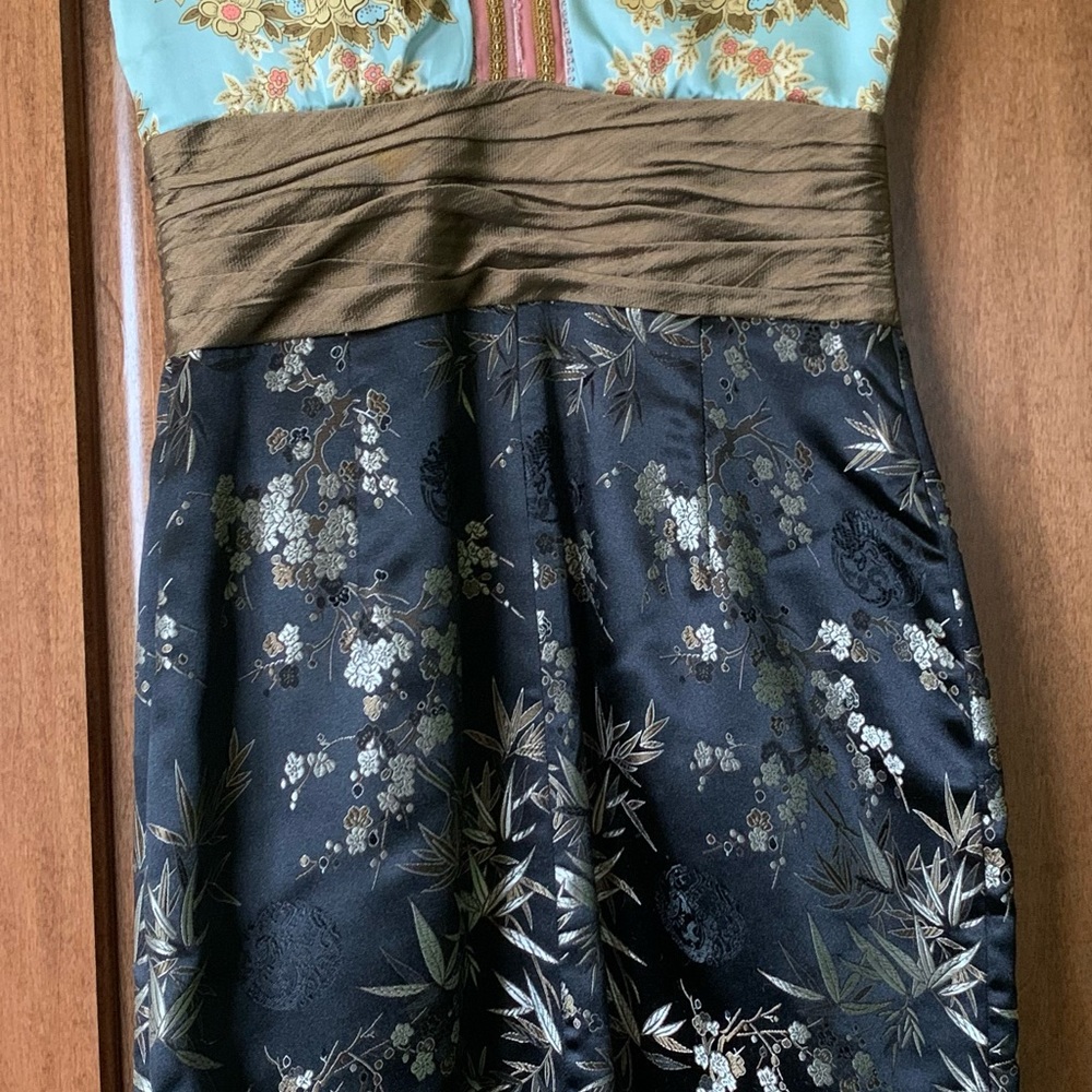 Dress with three different fabrics - Picture 2 of 6